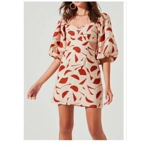 ASTR The Label Heather Dress in Rust Abstract – Size XS – Brand New